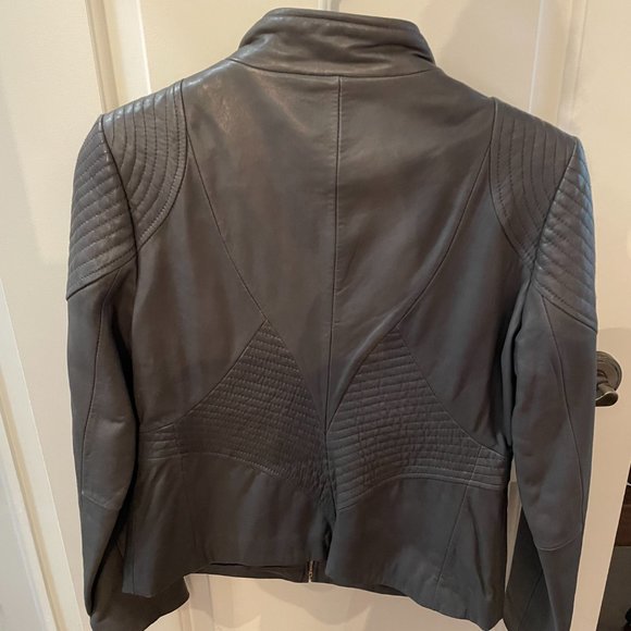 T Tahari Leather Jacket - Picture 4 of 8